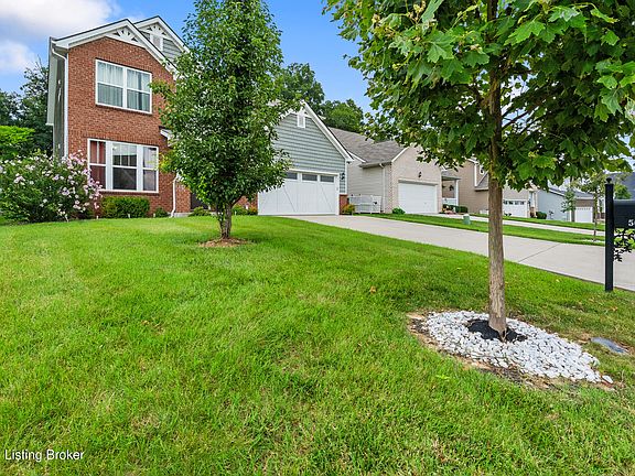 3rd image of 5601 Poplar Lakes Ln