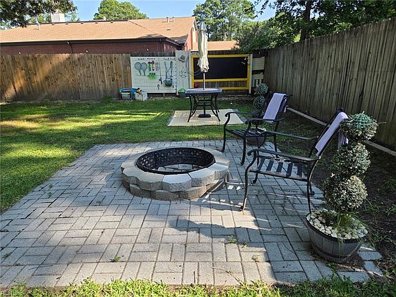 2nd image of 3210 Sewells Point Rd