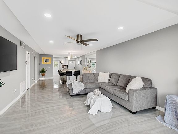 3rd image of 777 Jeffery Street #302