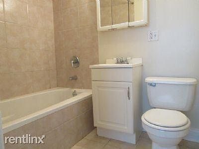 2nd image of 1200 W Pratt Blvd APT 201B