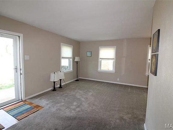 2nd image of 7266 Mackenzie Rd