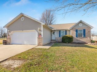 306 Avalon St, Brighton, IL 62012