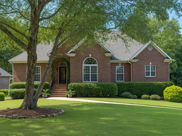 224 Oak Forest Dr, Pelham, AL 35124