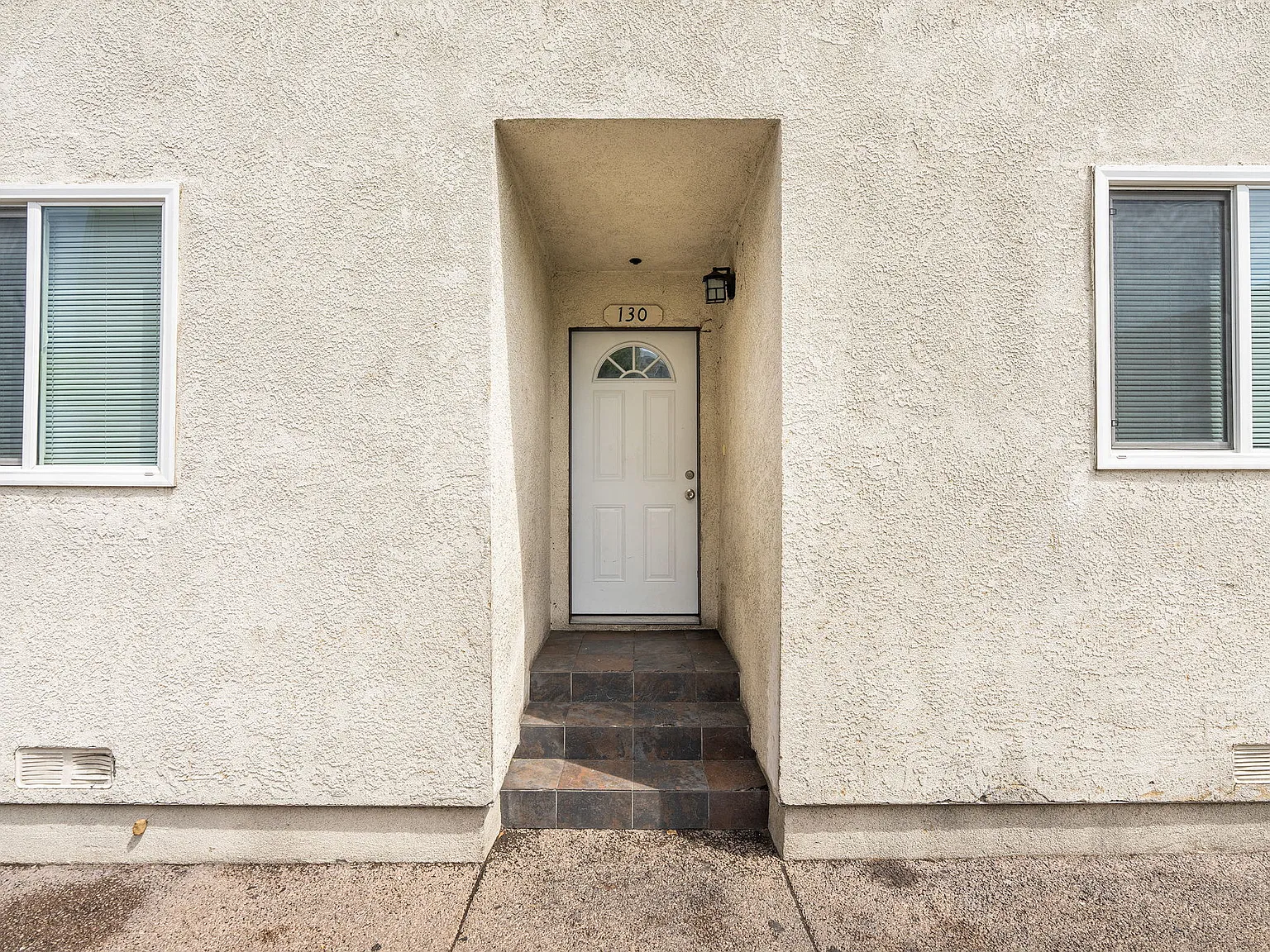 5 bed, $3,895 — Photo 2