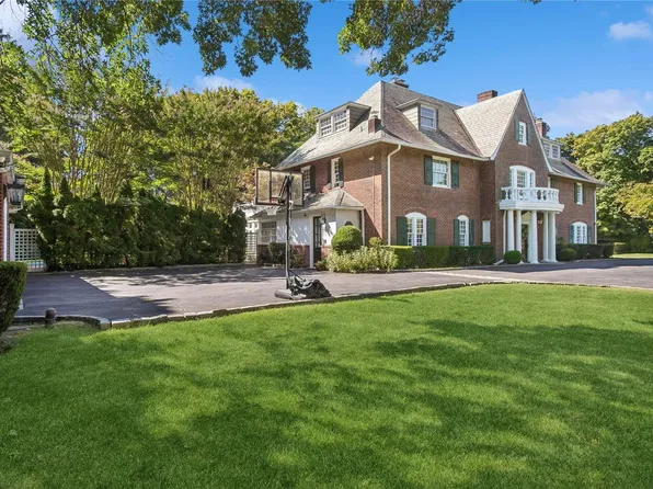 179 Meadowview Avenue, Hewlett Bay Park, NY 11557