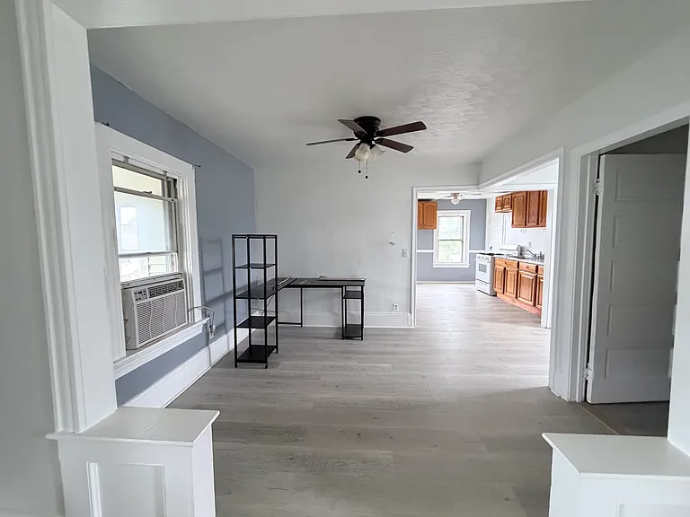 118 Chaplin St #3 — Photo 8