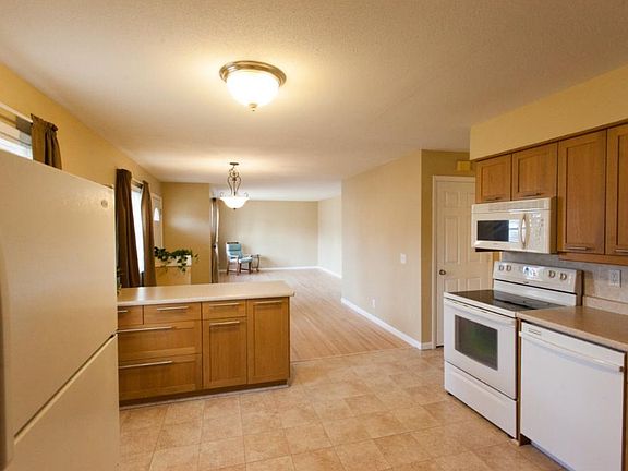 2nd image of 10617 Queen Ave S