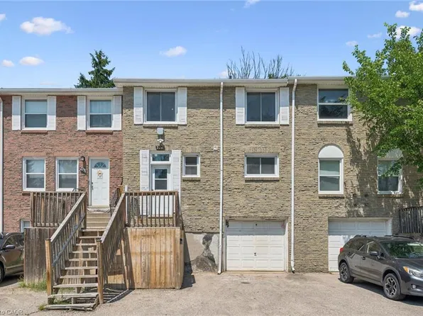 204 Westcourt Pl, Waterloo, ON N2L 2R7