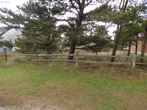 15 Cape Kiwanda Dr, Pacific City, OR 97135