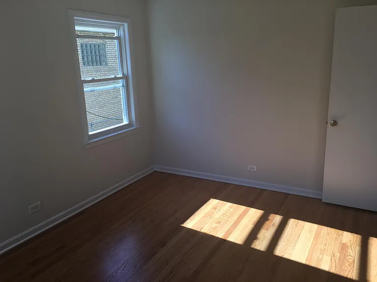 5501 W Dakin St #1 — Photo 4