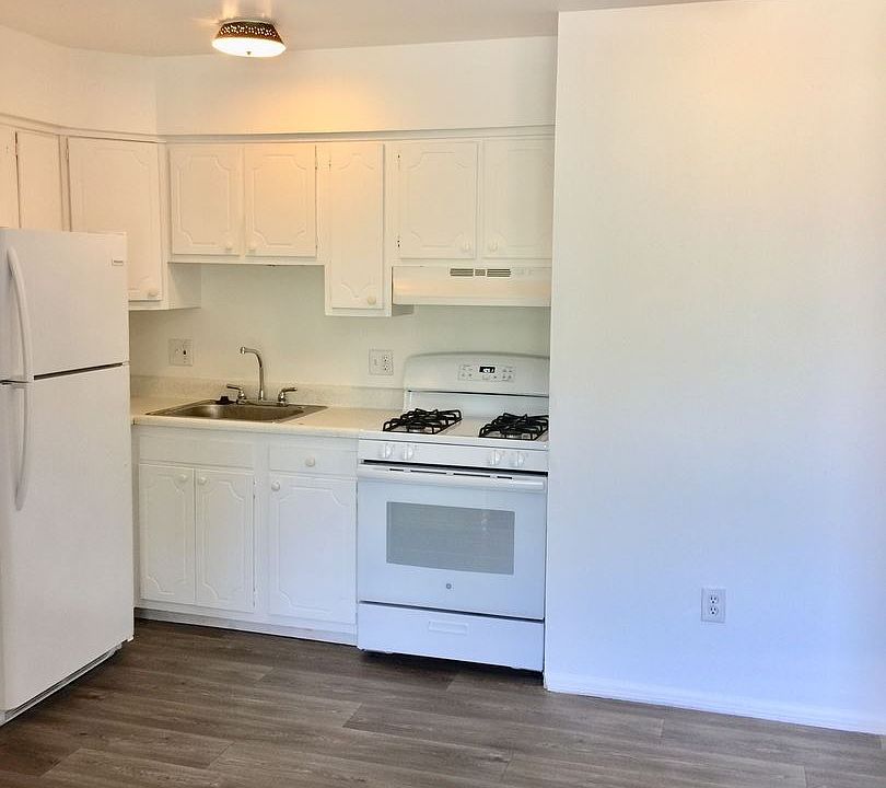 1st image of 1571 S Congress St APT 14