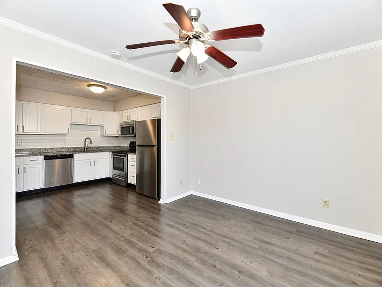 Park Lane Apartments — Photo 51