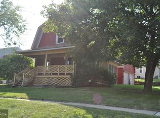 727 N East St, Carroll, IA 51401