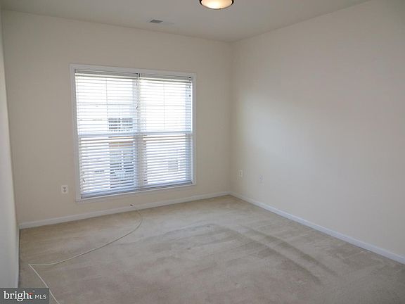 3rd image of 3850 Lightfoot St Unit 457