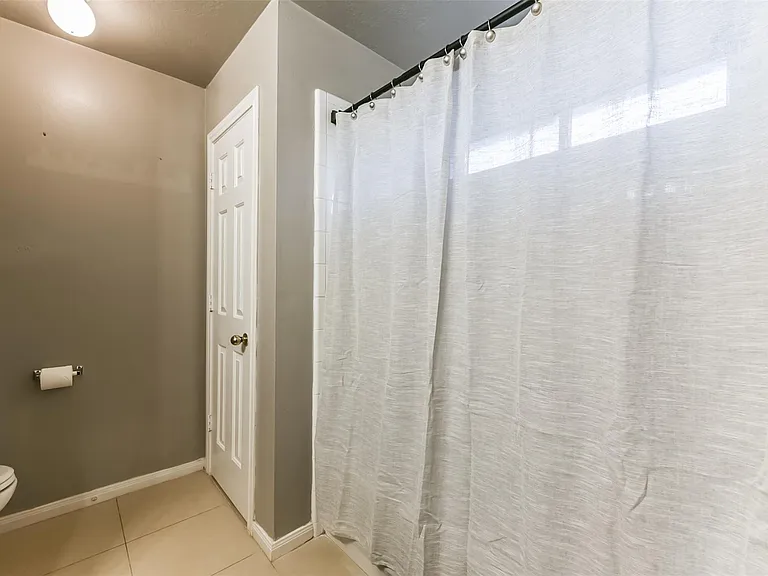 8322 Kingsbridge Meadow Dr — Photo 18