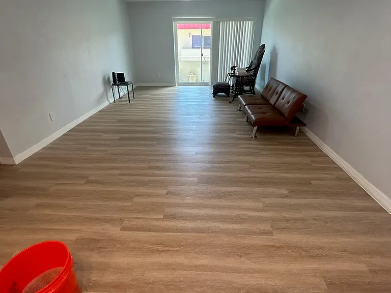 2901 N Halifax Ave — Photo 2