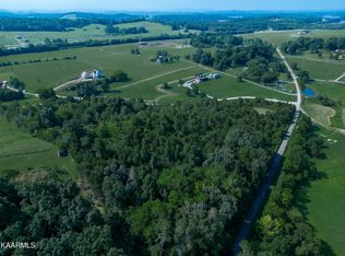 2870 Black Rd, Greenback, TN 37742