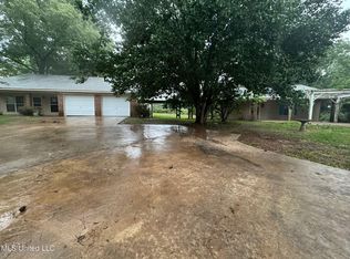 2481 Neil Collins Rd, Raymond, MS 39154