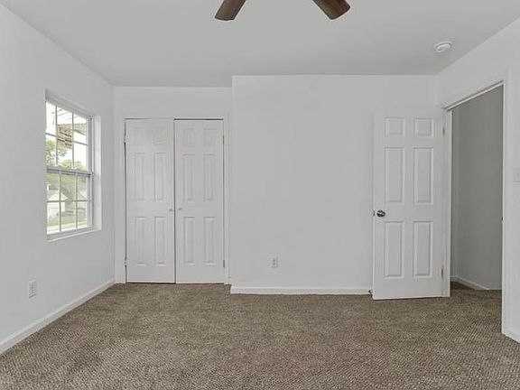 3rd image of 3110 Roanoke Ave