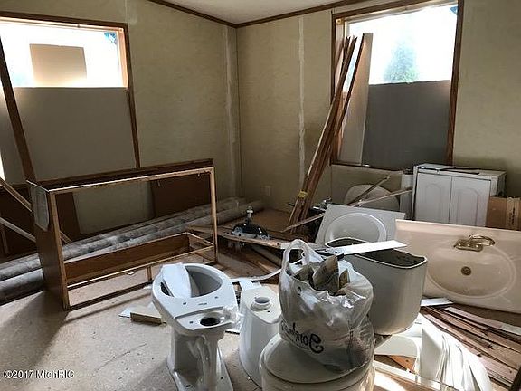 3rd image of 5847 W Austrian Pine Ln