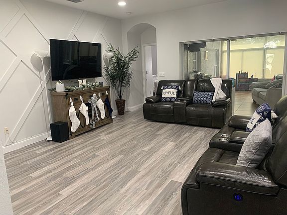 4th image of 2841 Banyan Hill Ln