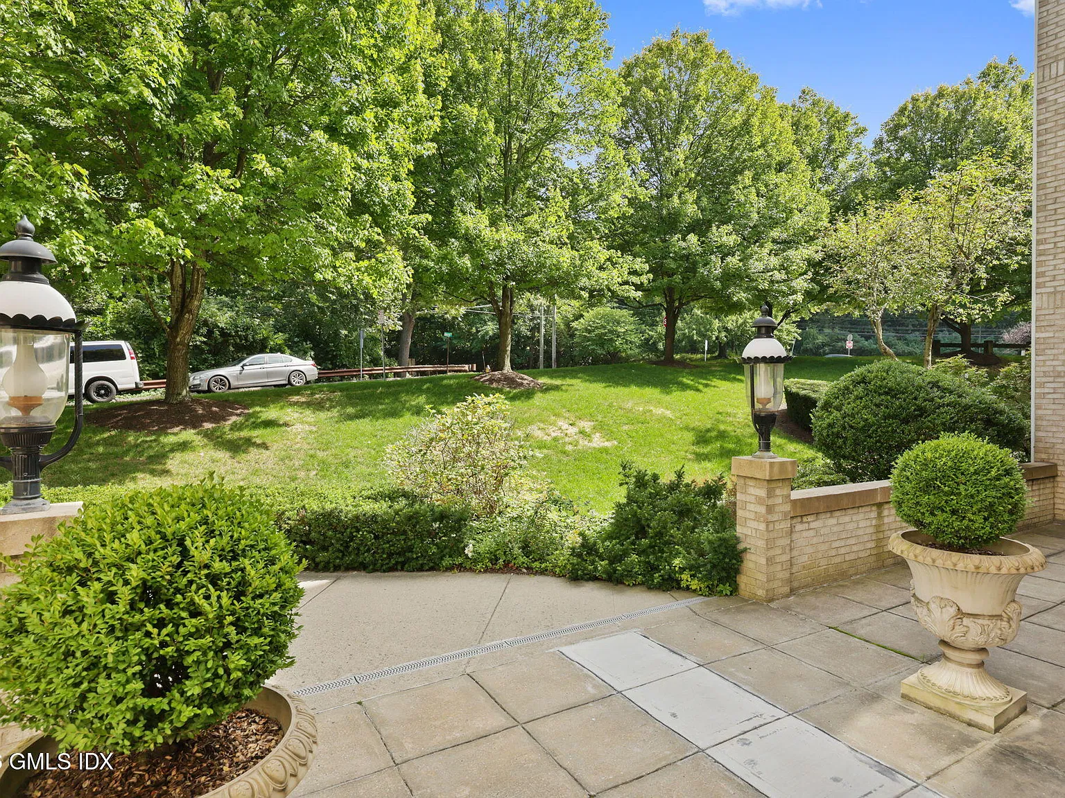 1 bed, 1.0 bath, $2,850 — Photo 2