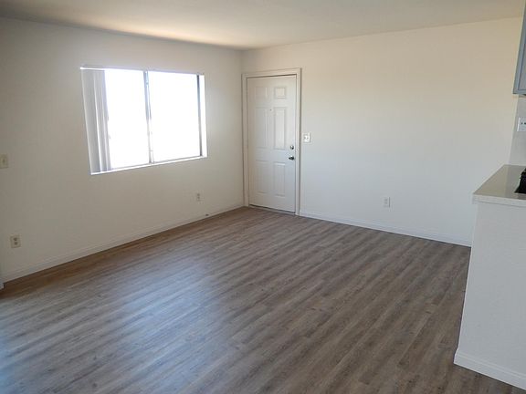 5th image of 4467 Valeta St APT 10