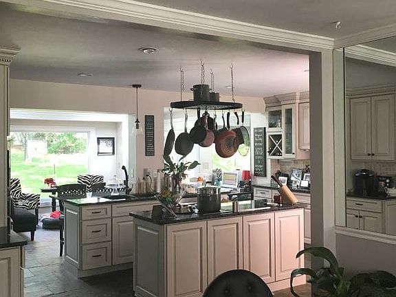 Kitchen/Sunroom
