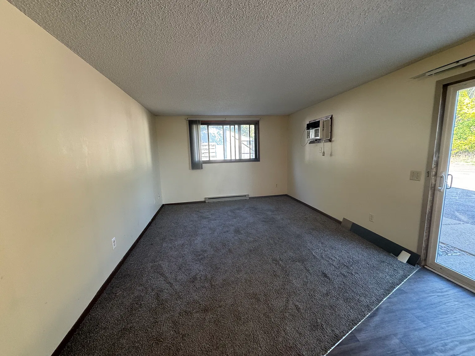 2 bed, $899 — Photo 3