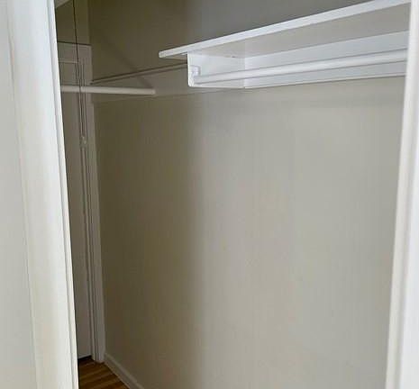 3rd image of 960 Bay St #5