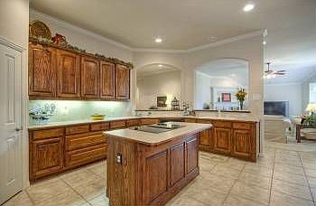 4th image of 402 Fountain Side Dr