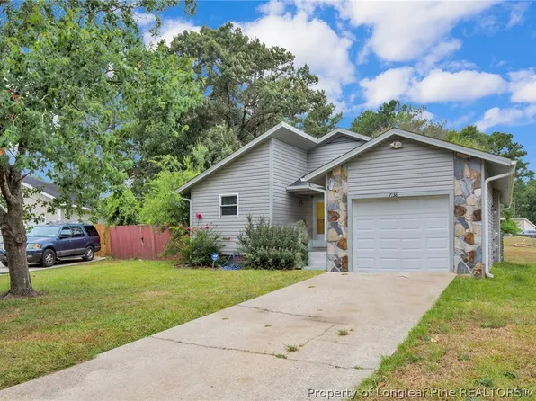 7138 Canary Dr, Fayetteville, NC 28314