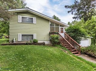 988 Hillcrest Rd, Elgin, IL 60123