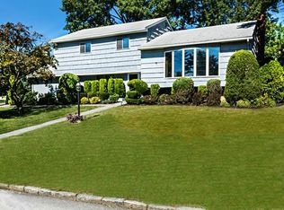 4 Winchester Oval, New Rochelle, NY 10805