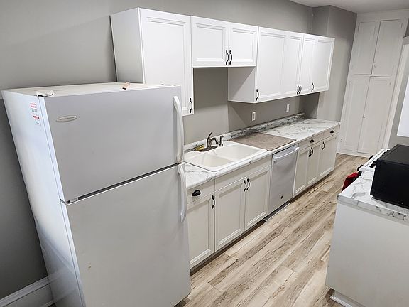 2nd image of 3405 Aldrich Ave S APT 3