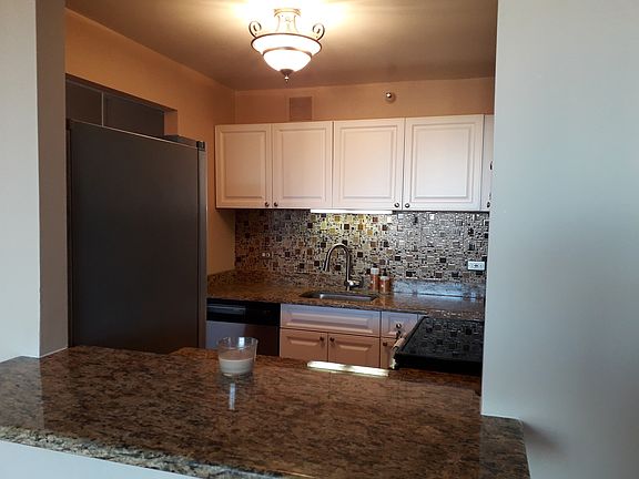 5th image of 3660 N Lake Shore Dr APT 1710