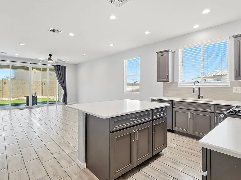 15650 W Morning Glory St — Photo 21