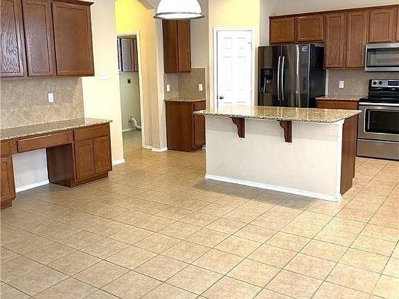 3rd image of 2506 White Moon Dr