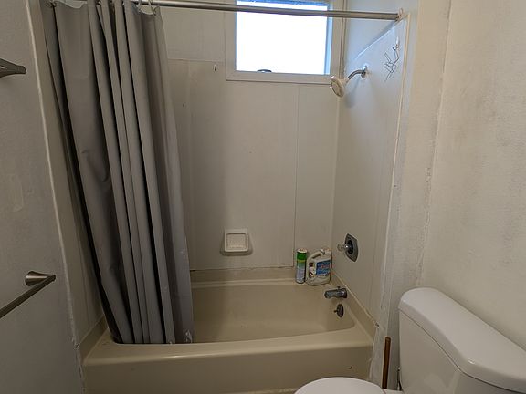 5th image of 205 S Main St #1