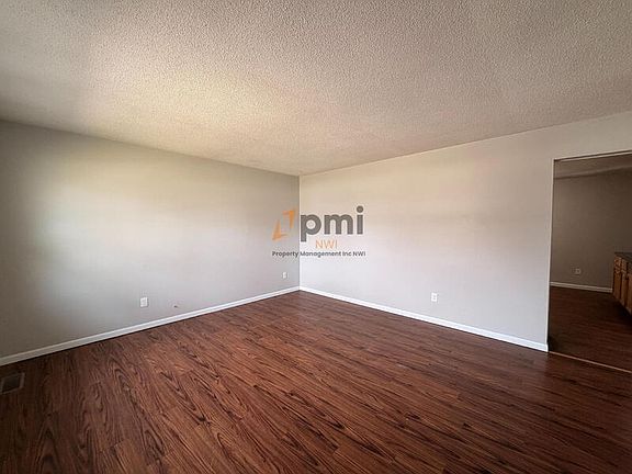 3rd image of 424A Sequoia Dr