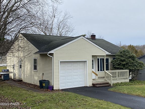 2nd image of 32 Crestmont Dr