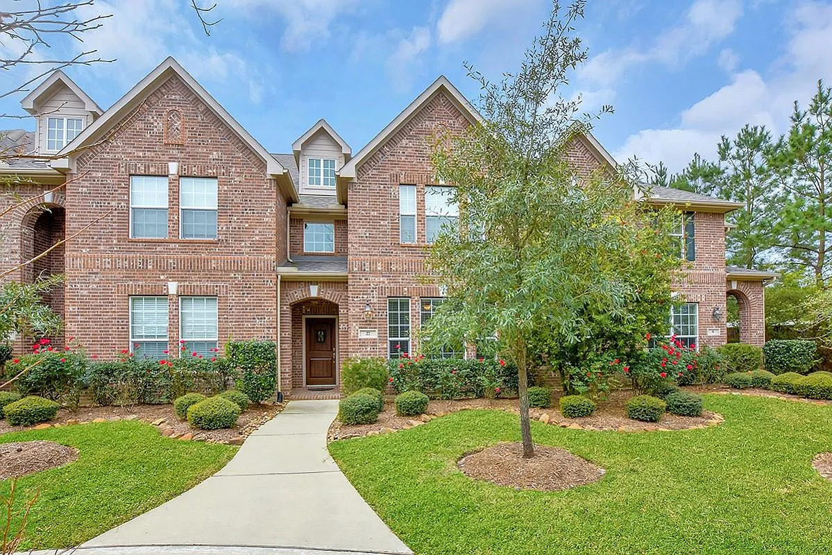 3 bed, 2.5 bath, 1778 sqft, $2,900 — Photo 1
