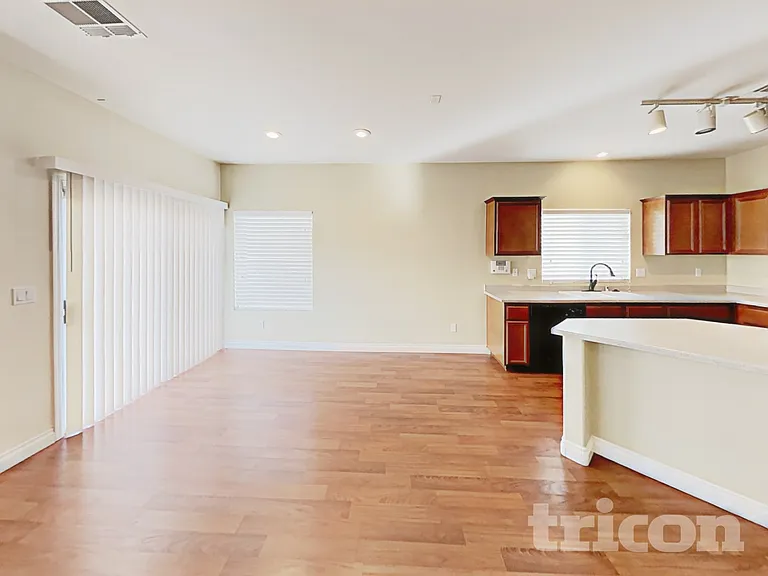 1104 Bistro Bay Ave — Photo 5