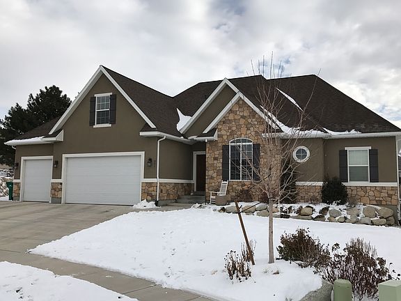 2nd image of 971 W Wade Cir