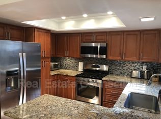 26 Moon Beam Dr, Mountain View, CA 94043