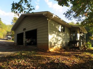 559 Cowee School Rd, Franklin, NC 28734