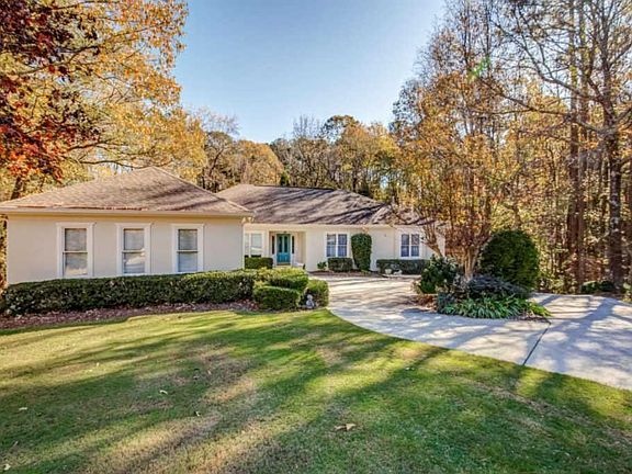 3rd image of 857 Pinbrook Dr