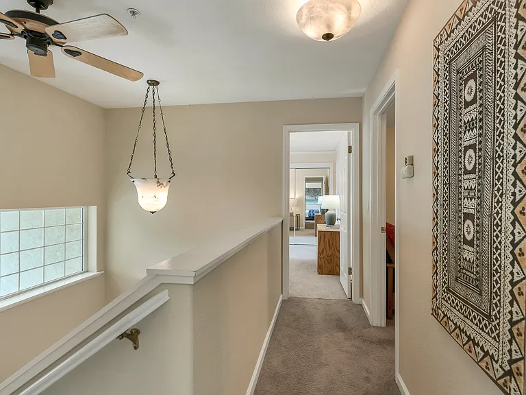 935 W Spain St #L — Photo 15