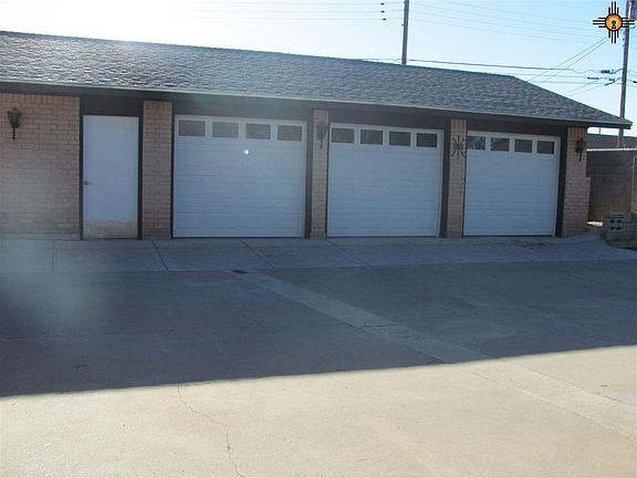 4th image of 821 E Eagle Dr