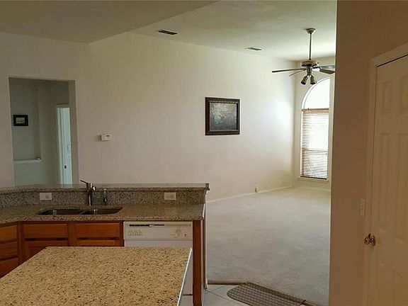 2nd image of 908 Chapel Dr